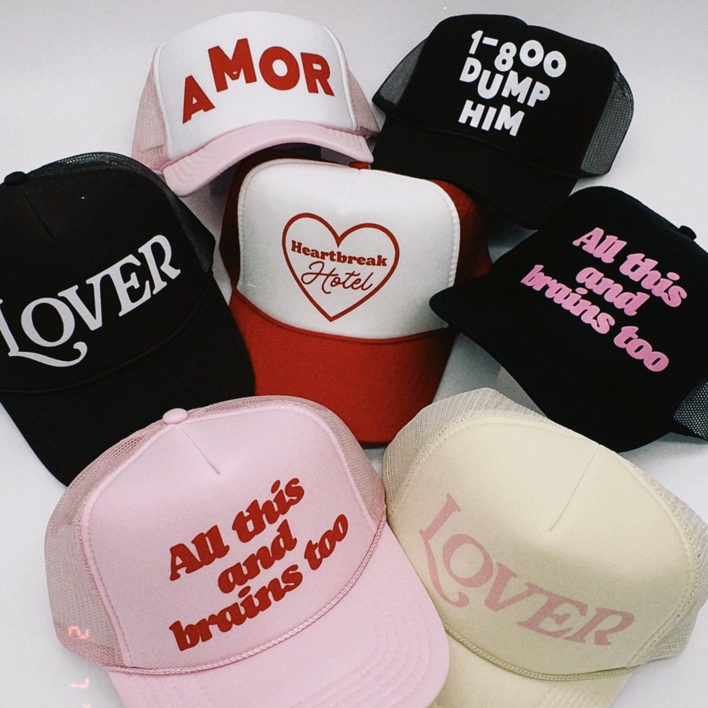 AMOR Trucker Hat